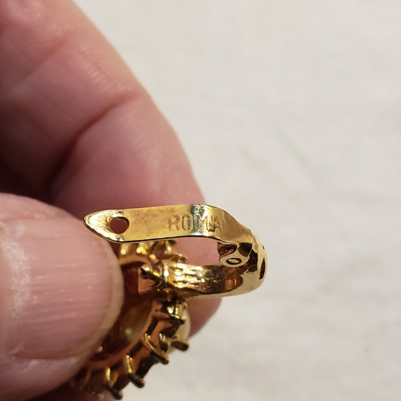 Vintage ROMAN Goldtone Crystal Faux Pearl Pendant - Picture 3 of 3